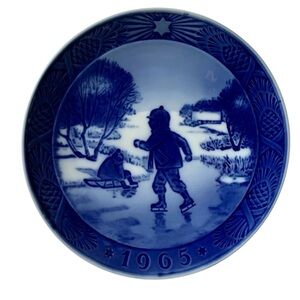 Vintage ROYAL COPENHAGEN Denmark Little Skaters 1965 Kai Lange Decorative Plate